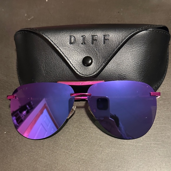 Diff Eyewear Accessories - DIFF Aviator Sunglasses with Purple Lenses